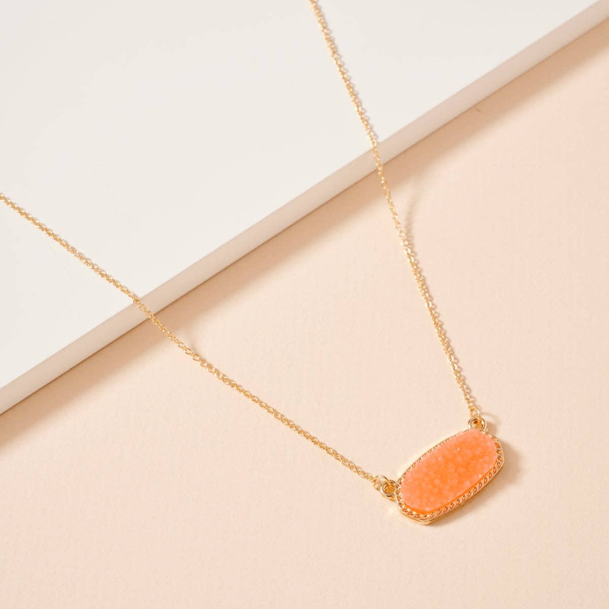 Druzy Stone Charm Short Necklace